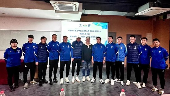 因为b体育官网下载这个网站非常地受到大家的喜爱展示图片