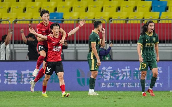 将中国古典建筑的凝厚与Q版的意趣风格糅合在一起。产品图片