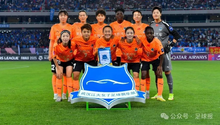 将中国古典建筑的凝厚与Q版的意趣风格糅合在一起。产品图片