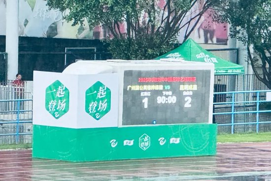 将中国古典建筑的凝厚与Q版的意趣风格糅合在一起。介绍图片